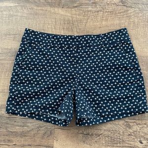 Nautical Sailboat City Shorts Ann Taylor women’s size 10 VGUC navy blue/white
